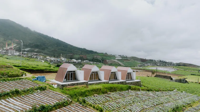 Dieng Khatulistiwa By Travelink - Image 1