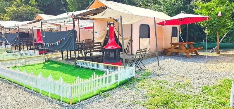 Hongcheon Bulmeongmeong Glamping Camping Site - Image 1