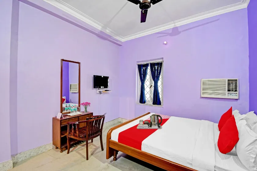 SPOT ON 90765 NAAZ ROOMS - Image 1
