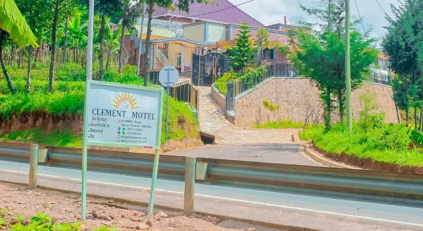CLEMENT MOTEL - Image 1