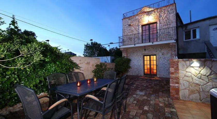 Villa Idassa - Image 1
