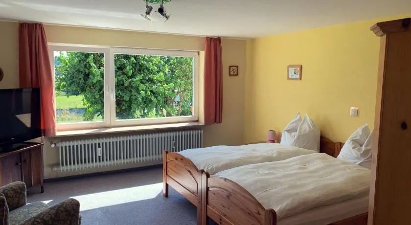 FeWo25-Zimmer-am-Bodensee - Image 1