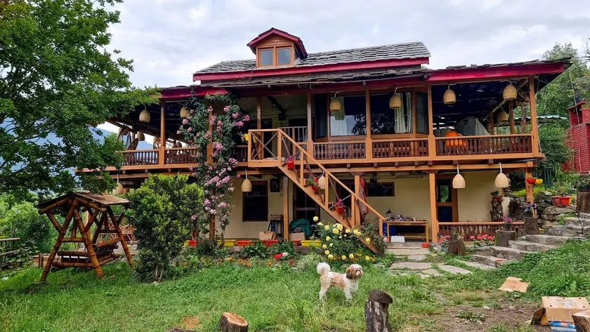 Evara Manali - Wooden duplex cottage with Jacuzzi - Image 1