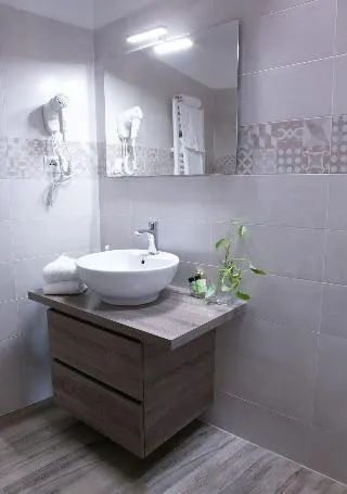 Giuliani Home - Image 1