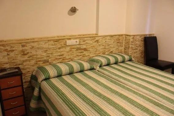 Hostal Valle del Iregua - Image 1