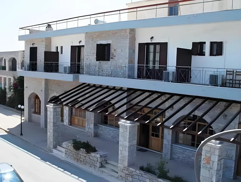 Mani Hotel - Image 1