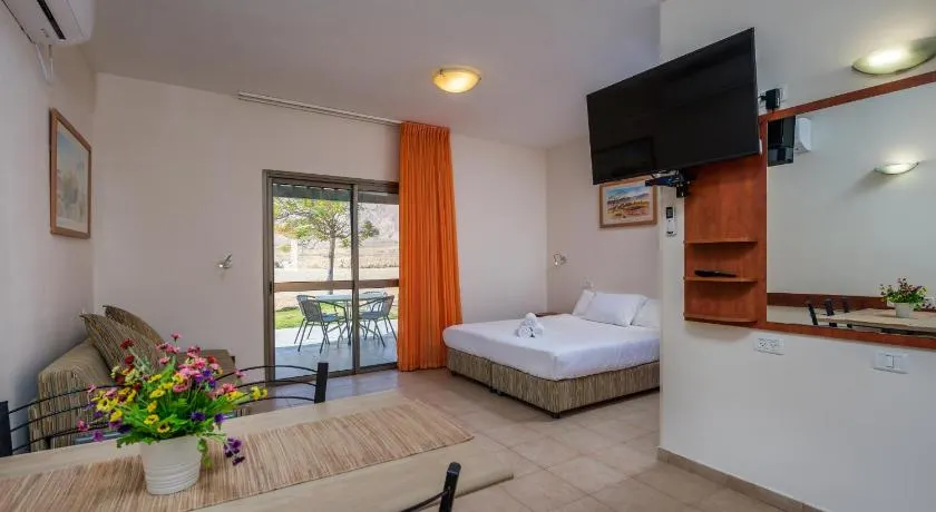Kibbutz Ketura Guest House - Image 1