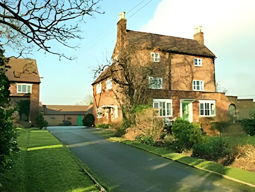 Ingon Bank Farm Bed And Breakfast - Image 1