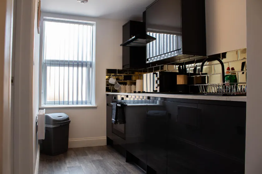 Ivy House - Image 1