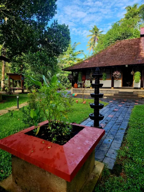 Ira Marari-An escape to tranquility - Image 1