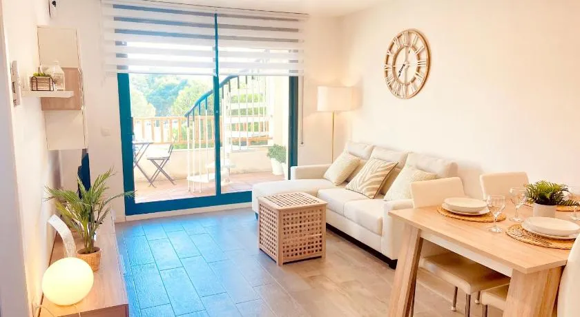 Appartamento 'Atico Solarium La Cala' con vista mare, Wi-Fi e aria condizionata - Image 1