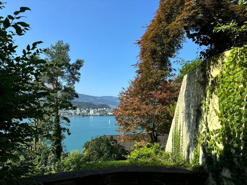 2BDR Apt with See View - Free Parking - Image 1