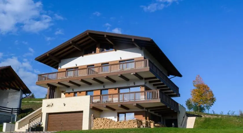 Chalet First Hill - Image 1