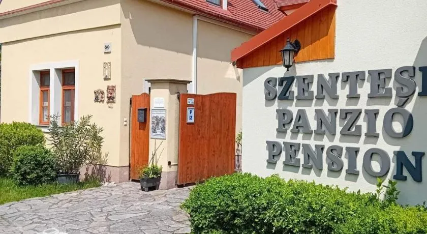 Szentesi Panzió és Kerékpárkölcsönző - Image 1