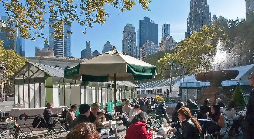 Modern Midtown East Apartments in NYC - Image 1