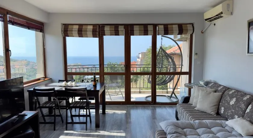 Apartments Vista and Breeze in Balchik - Image 1