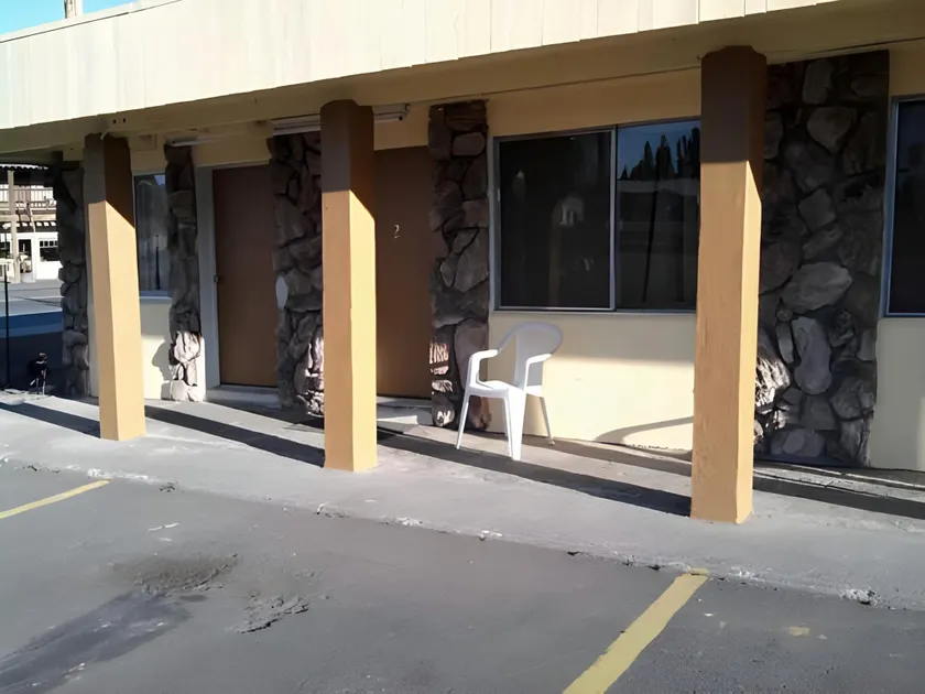 Budget Inn Motel Chemult - Image 1