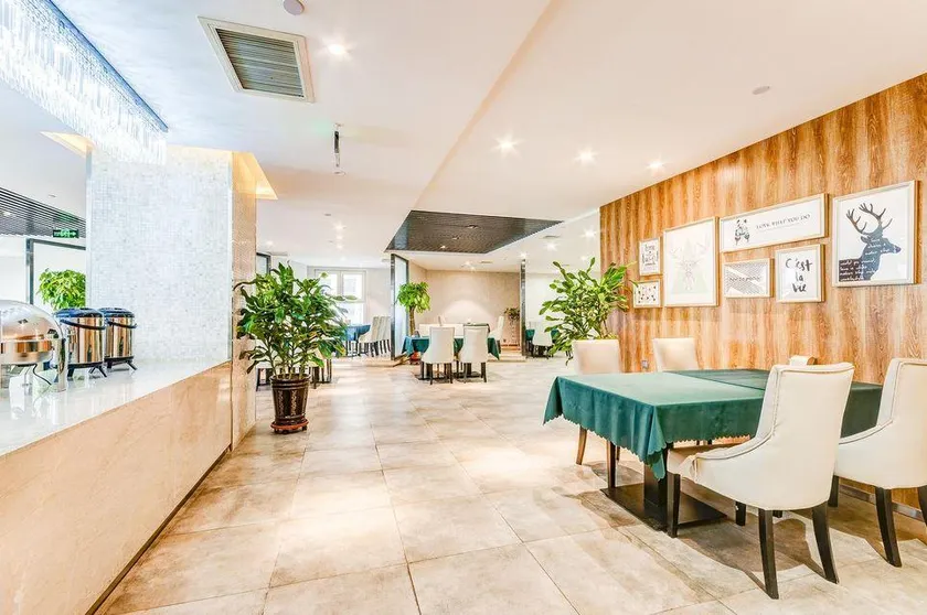 Foley Holiday Hotel - Image 1