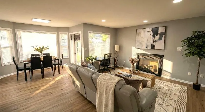Cozy Modern Villa - Image 1