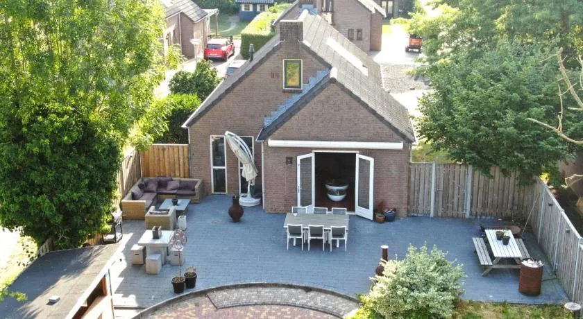 Recreatiewoning Maas en Waal 191 - Image 1