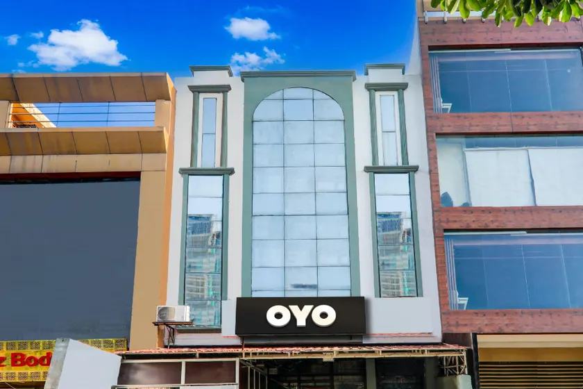 Hotel O WHITE SWAN - Image 1