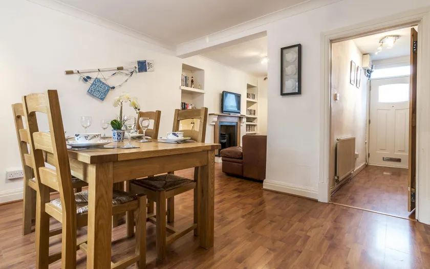 Shell Cottage - 2 Bedroom Holiday Home - Tenby - Image 1
