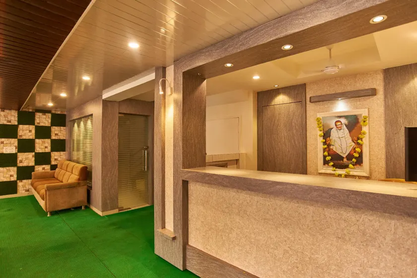 Hotel Disha Palace - Image 1