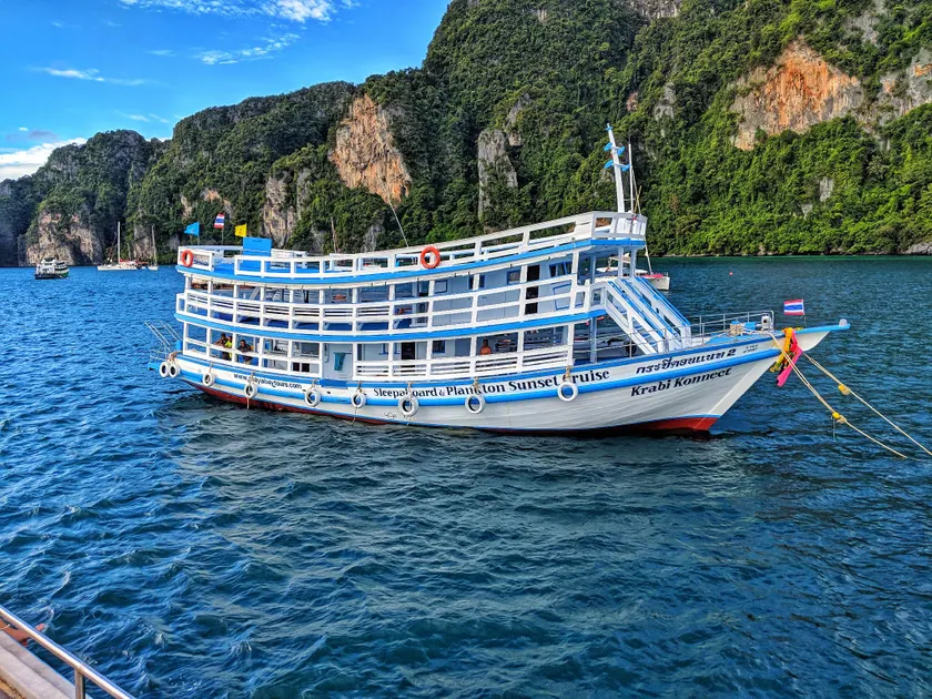 Maya Bay Sleepaboard Resort - Image 1