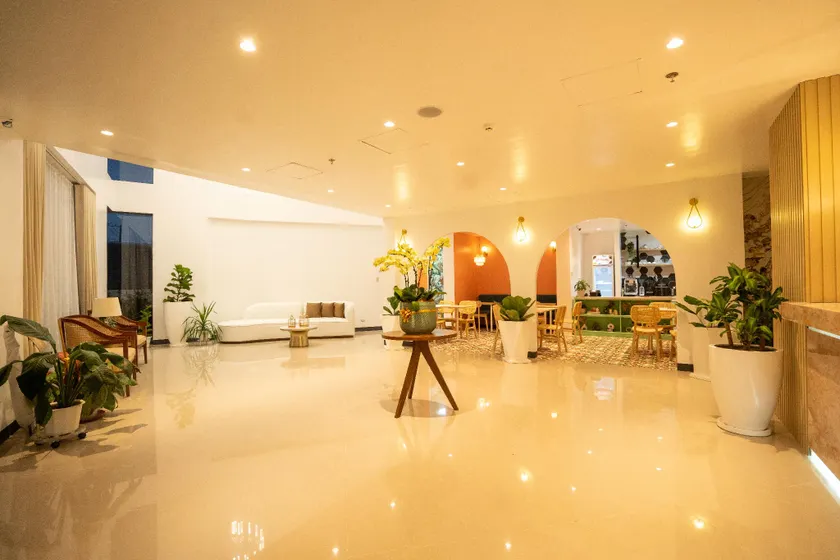 JVJ HOTEL - Image 1