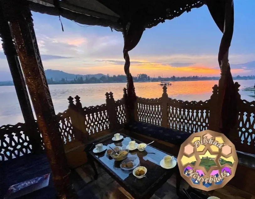 Dilshad Houseboats - Image 1