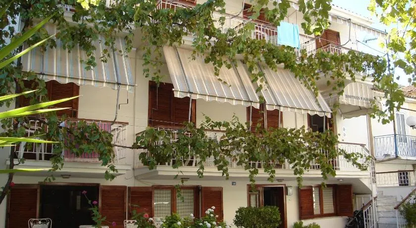 Dimitris Rooms - Image 1