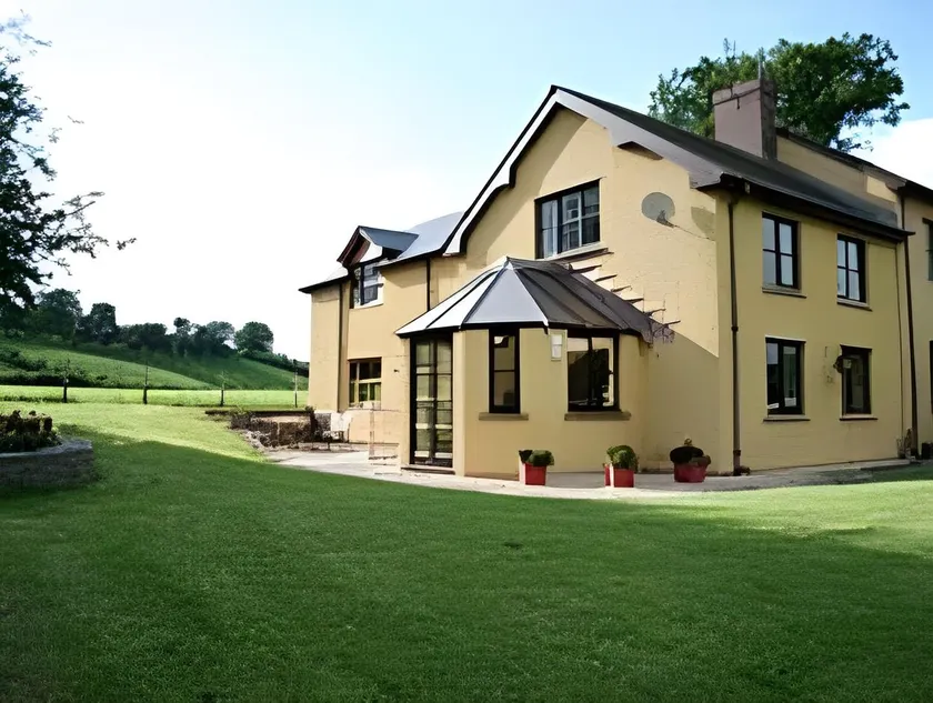 Pwllgwilym B & B - Image 1