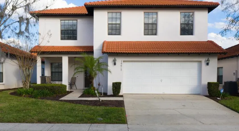 Paradise Resort Styles 4 BEDROOMS with 3 baths Pool and SPA - Image 1