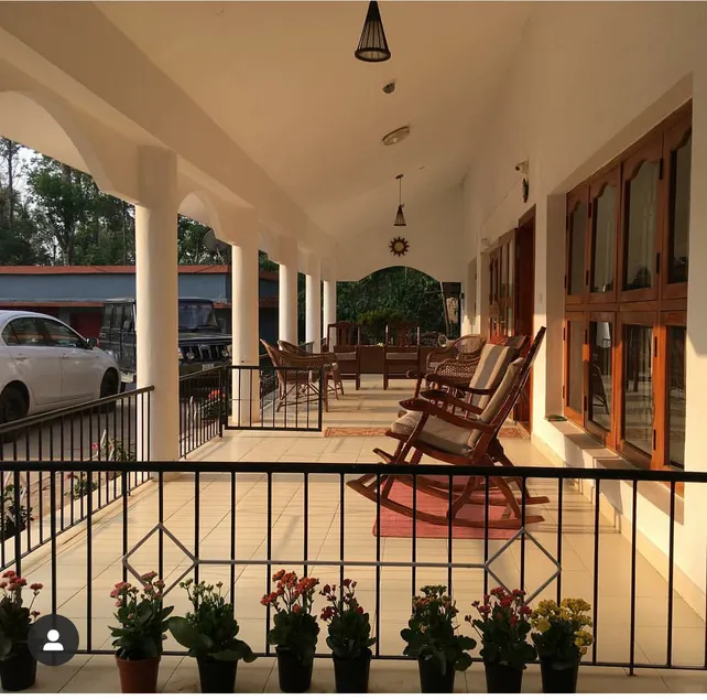 Mani Mansion - Image 1
