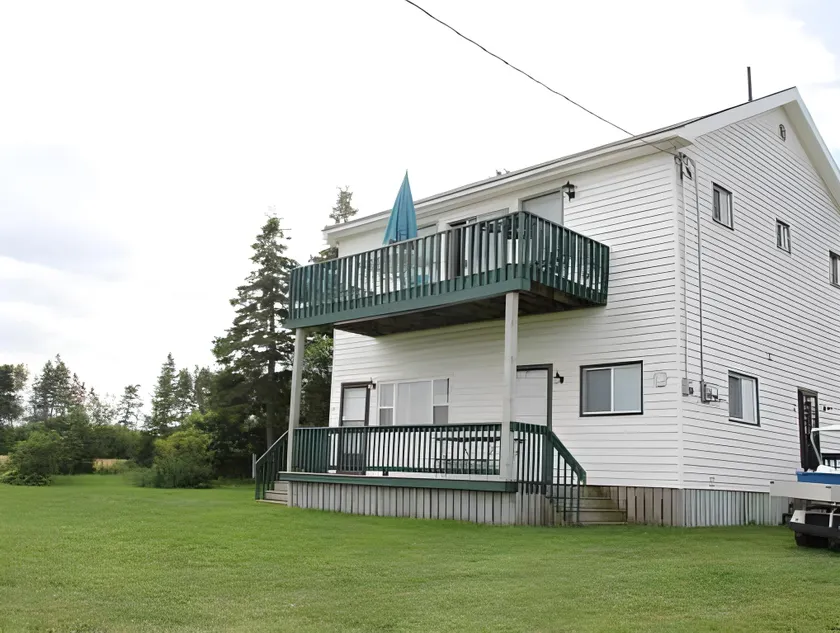 Chalets Grand Pre Cottages - Image 1