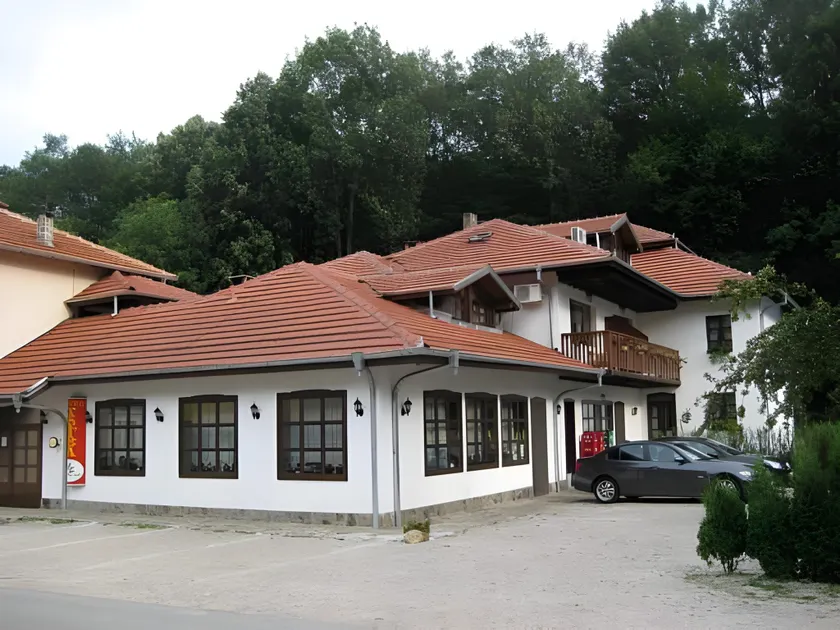 Family Hotel Bile - Image 1
