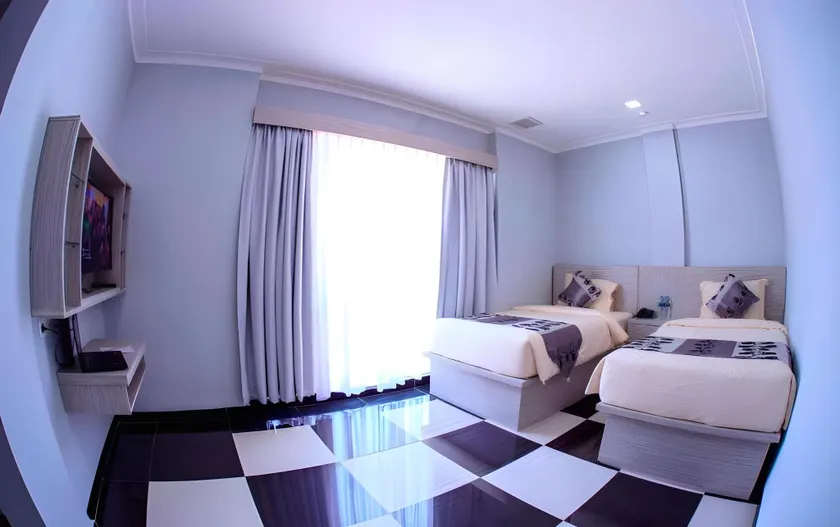 Aquatel Hotel - Image 1