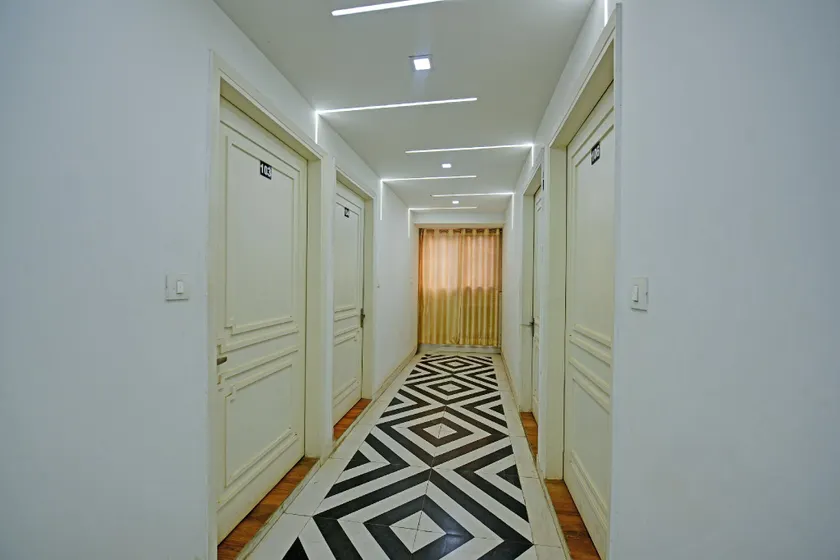 Hotel O Royal Residency - Image 1