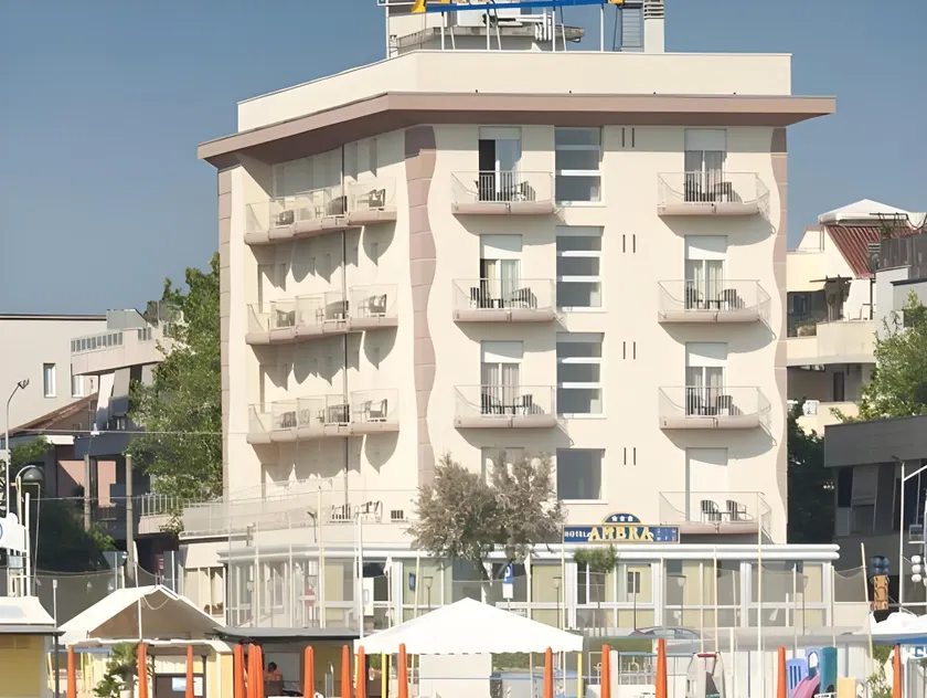 Hotel Ambra - Image 1