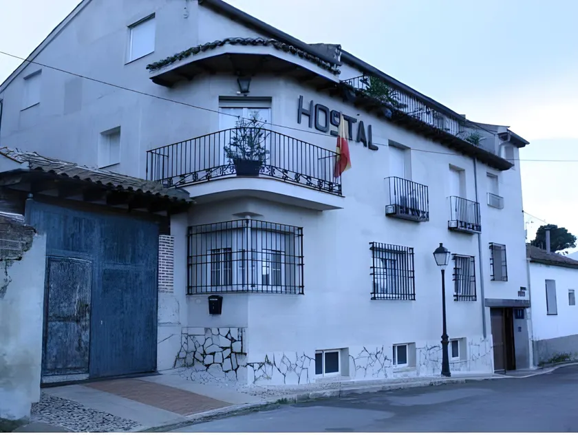 Hostal La Balquina - Image 1