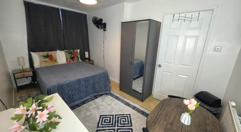 Elyon Double Room - Image 1