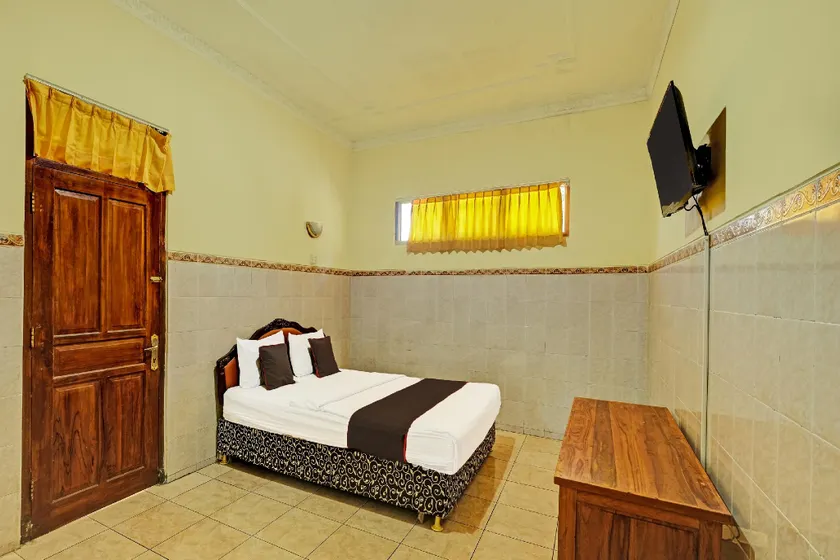 Collection O 91692 Hotel Citra Dewi 3 HillsNearUmbul Sidomukti - Image 1