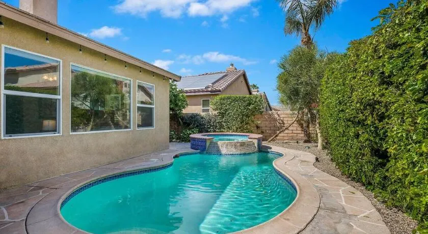 Pool & Spa Gated Community Walk to Festivals! - Image 1
