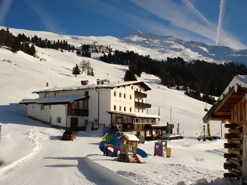 Berggasthof Hochzeigerhaus - Image 1