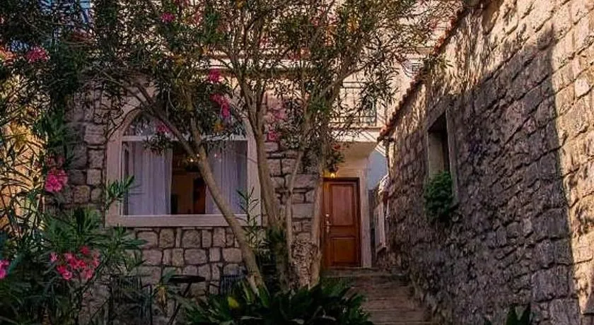 Apartments Villa Cardo - Image 1