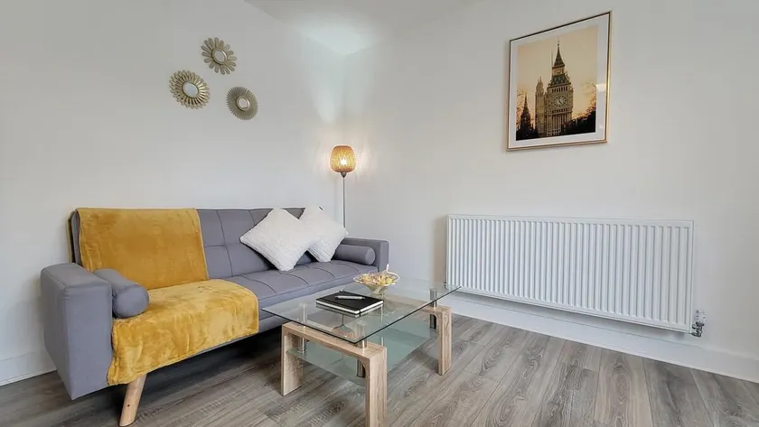 1 Br Apartment in Lancashire, UK - Image 1