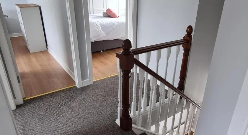 Home Away from Home in Waterford 4 bed rooms - Image 1
