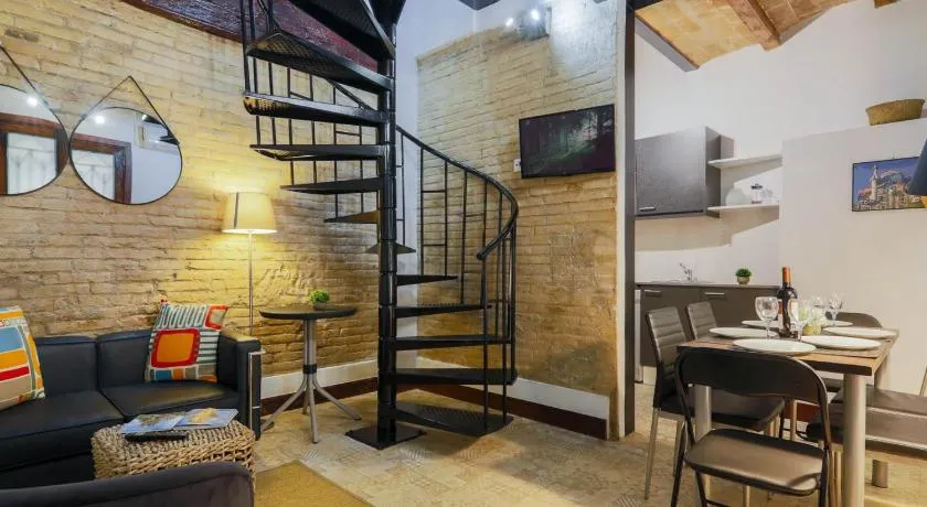 DUPLEX NEAR THE BEACH Barceloneta - Image 1