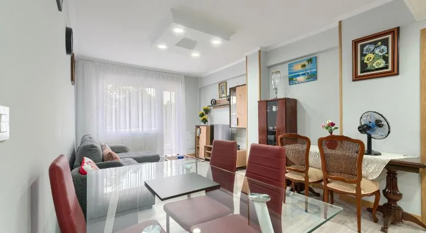Vivienda turistica céntrica y con estilo en el encantador Barrio La Cruz - Image 1