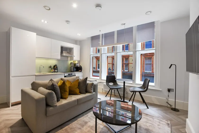 Victoria House by Aeria Apartments - Image 1